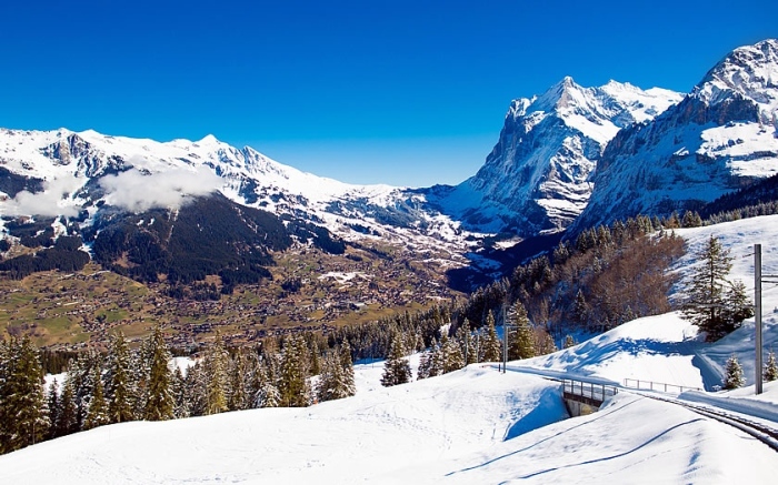 Топлото време затвори ски курортите в Швейцария